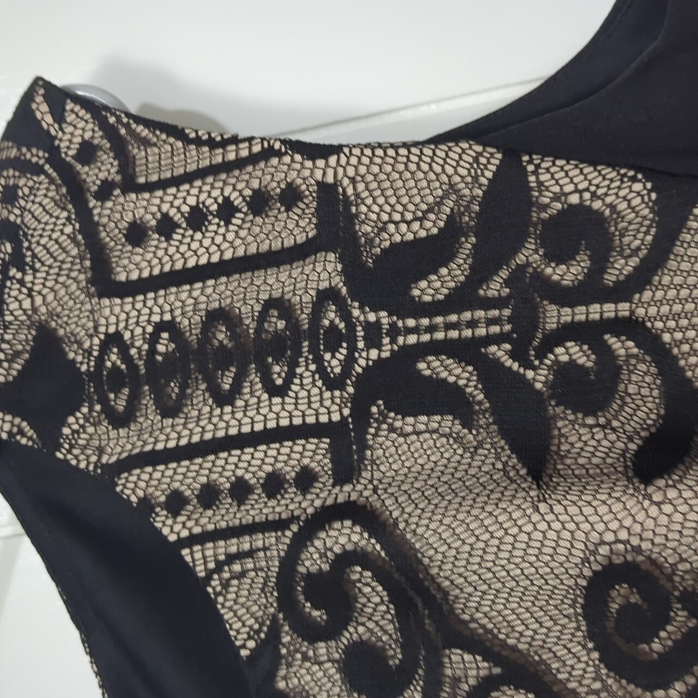Like New Maggy London Gorgeous Black Lace Dress - Picture 6 of 10